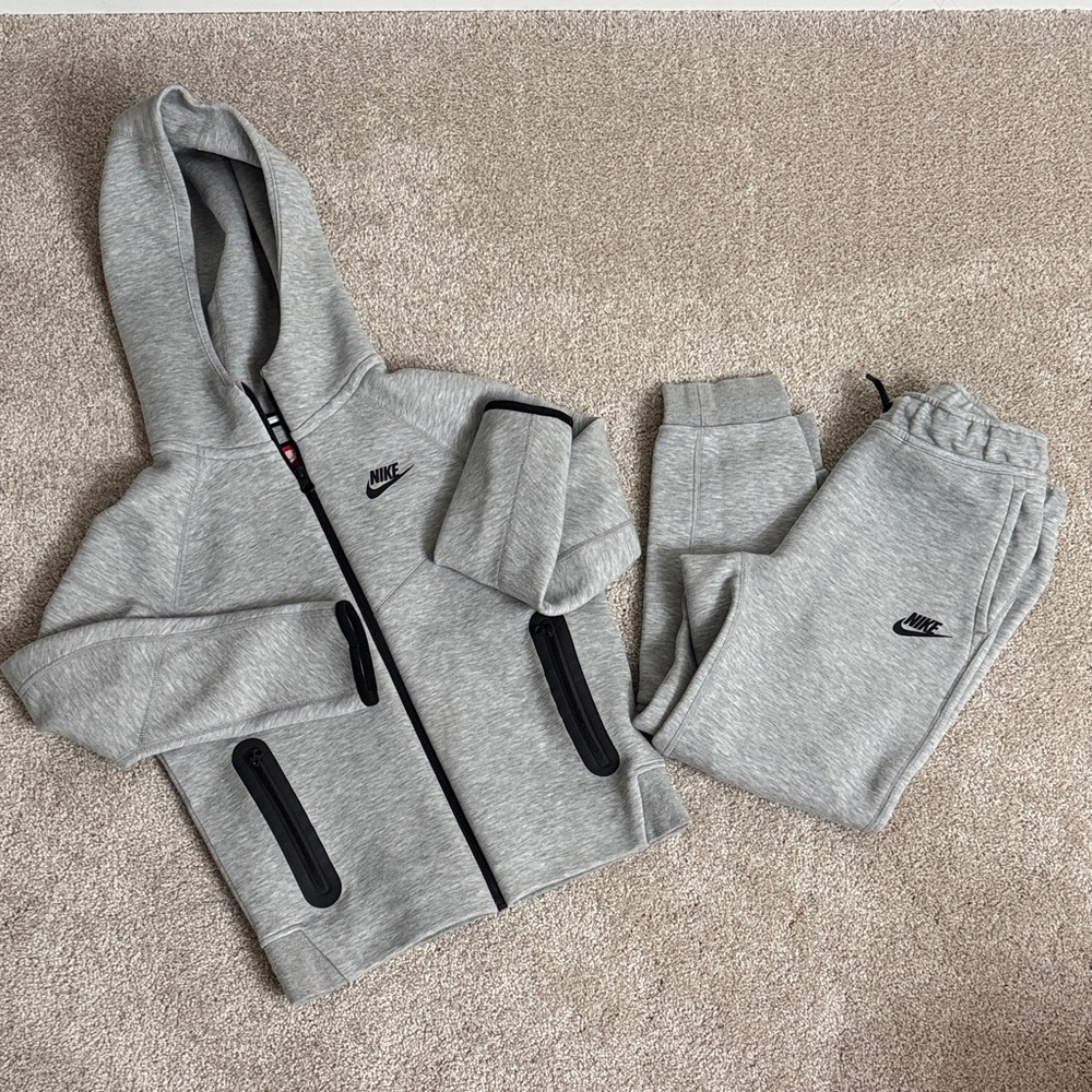 Nike Tech Kids Gray Matching Set